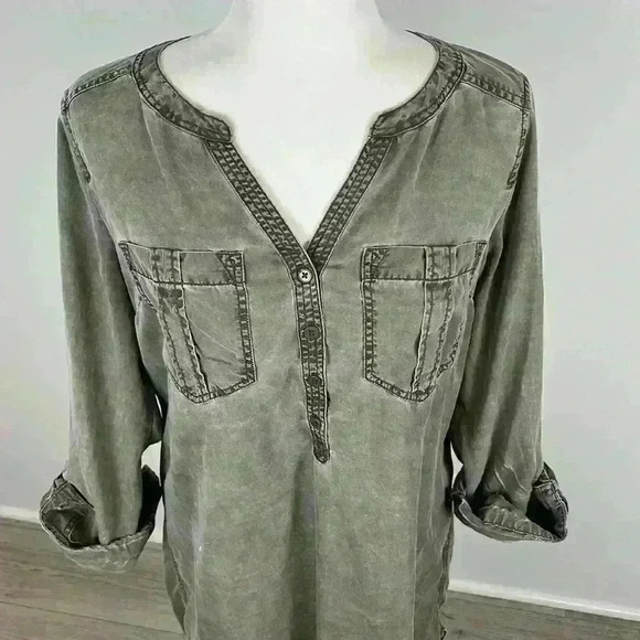Express Long Button Front V-Neck Dress Size M - Picture 2 of 11